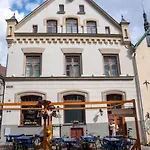 2br 98m2 Old Town With Pool Table And Free Parking! Tallinn