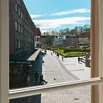 2br 98m2 Old Town With Pool Table And Free Parking! Korter *