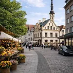 2br 98m2 Old Town With Pool Table And Free Parking! * Tallinn