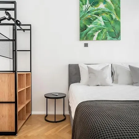 2br 98m2 In Old Town With View And Free Parking! Apartment