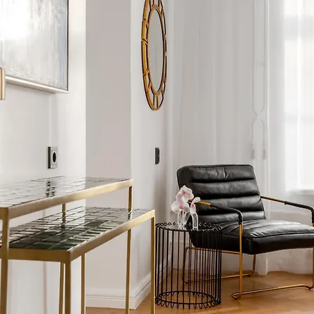 Korter 2br 98m2 In Old Town With View And Free Parking! *