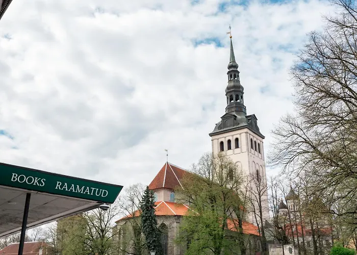 2br 98m2 Old Town With Pool Table And Free Parking! * タリン